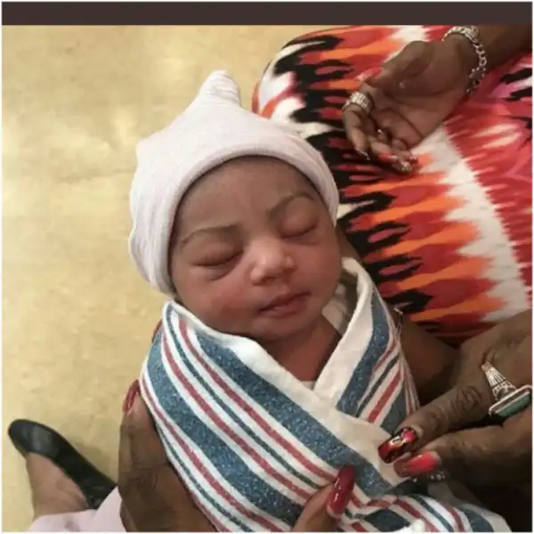 Photos Of A Newborn Baby Girl With Cute Eyebrow Go Viral